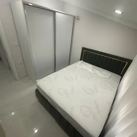 Holiday Apartment *